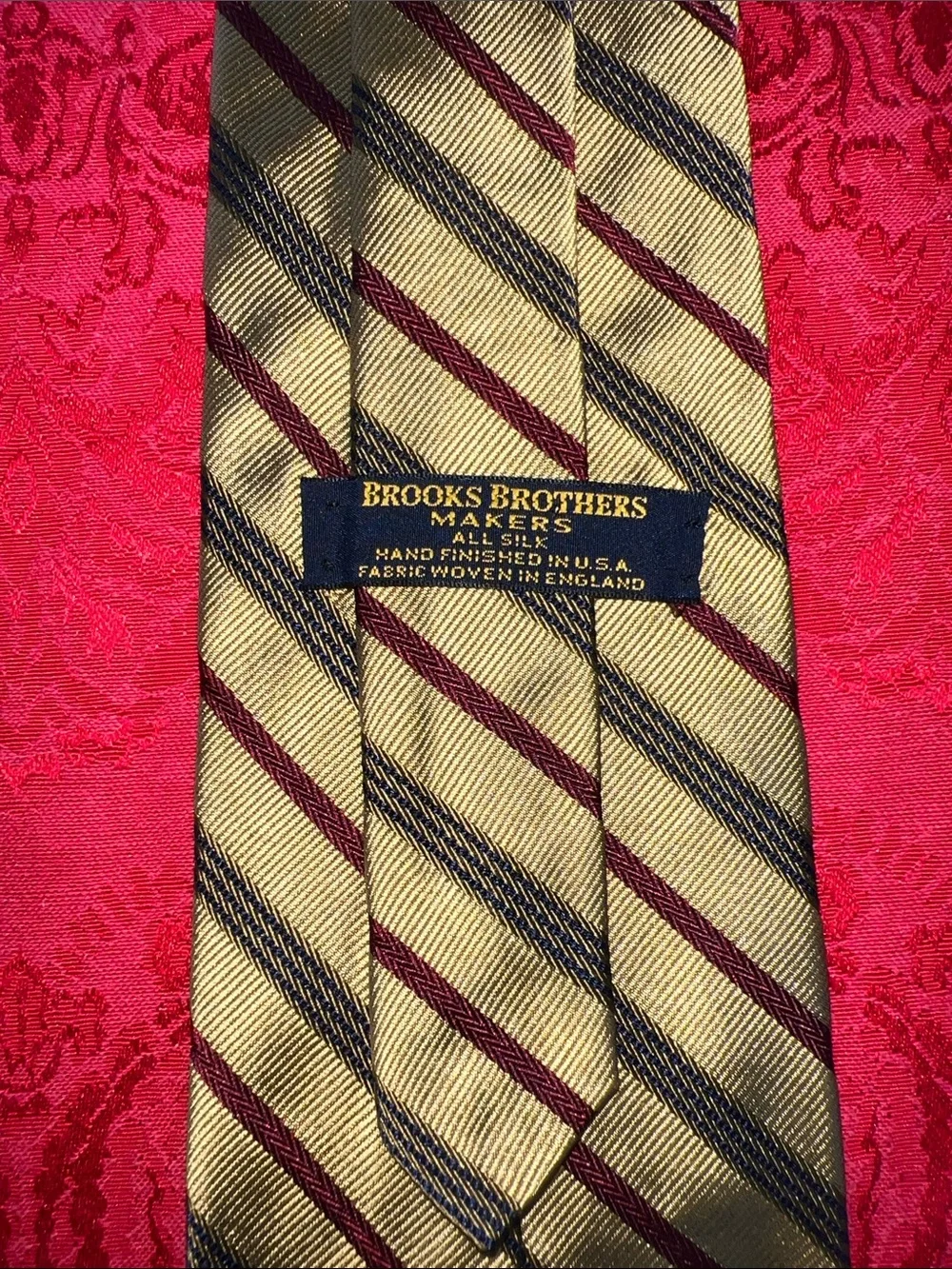 Brooks Brothers Makers Men’s Silk Tie Beige Burgundy Navy Stripe Made USA